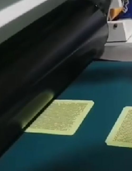 Equipos y líneas de acabado para fabricantes de electrónica