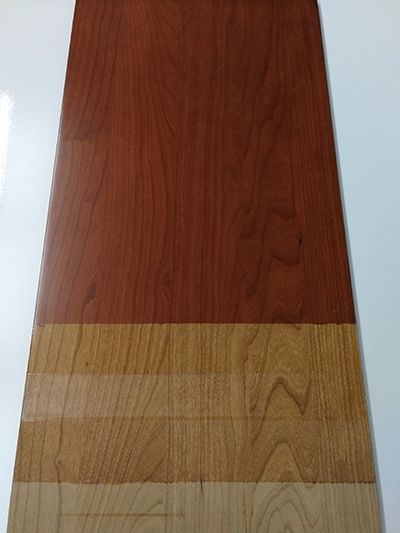 Muestras de madera barnizada